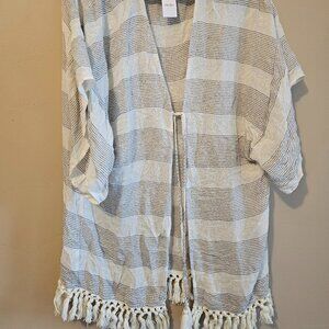 LOFT Coastal vibe wrap S , casual fringe border for nights on the beach